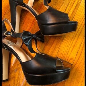 Bow Accent Platform Heels